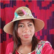 Profesora de Español con innovación e interés para el aprendizaje mutuo